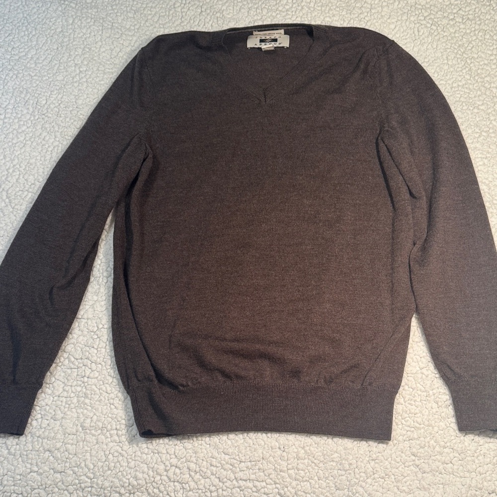 Joseph Abboud Men's Extra Fine Merino Wool Chocolate V-Neck Sweater